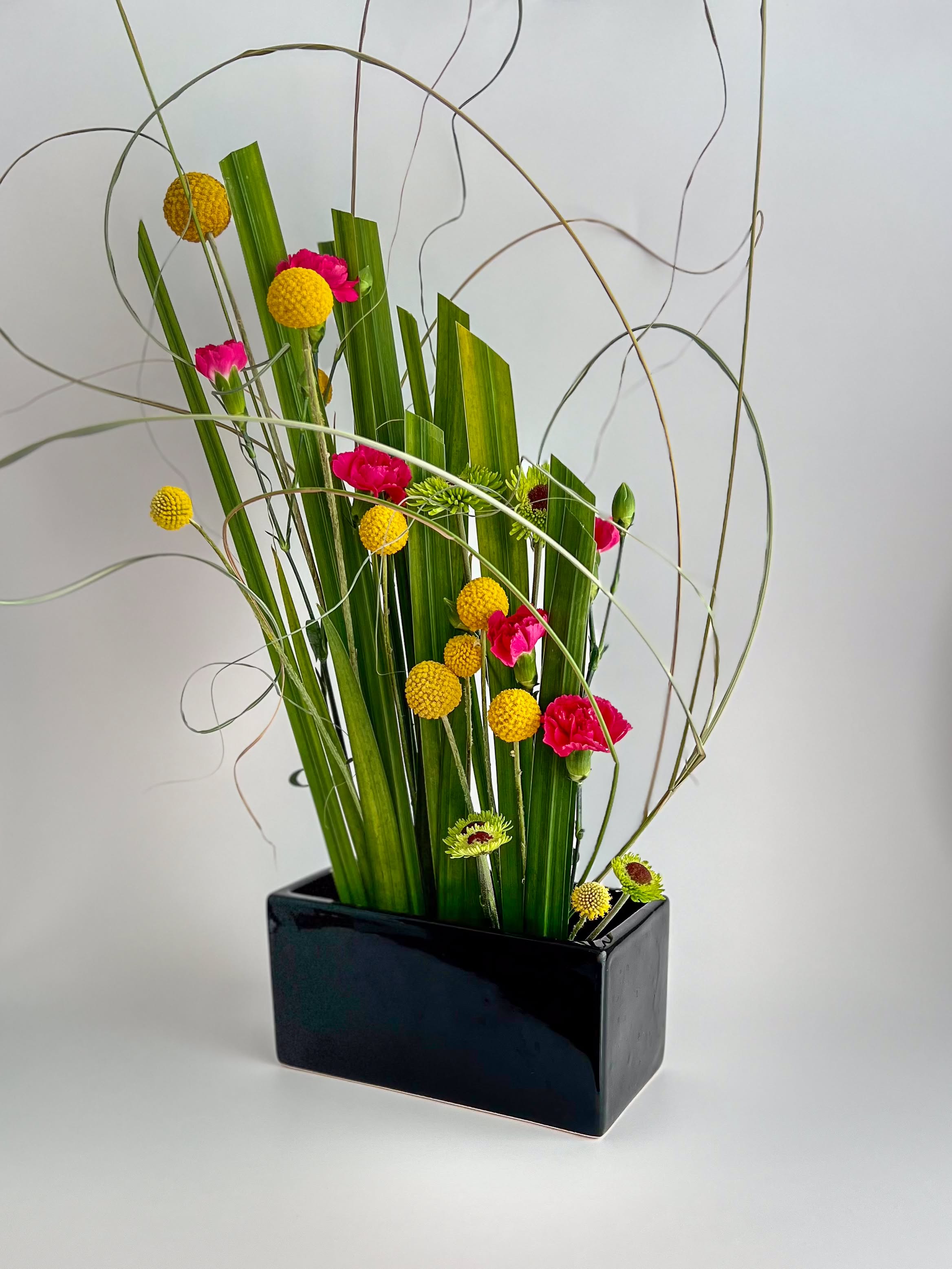 Ikebana arrangement that quietly influence your appetite